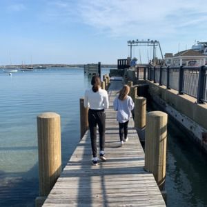 Meet your Posher, Camille